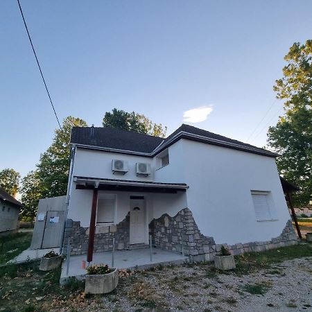 Sosto Apartman Székesfehérvár Zewnętrze zdjęcie